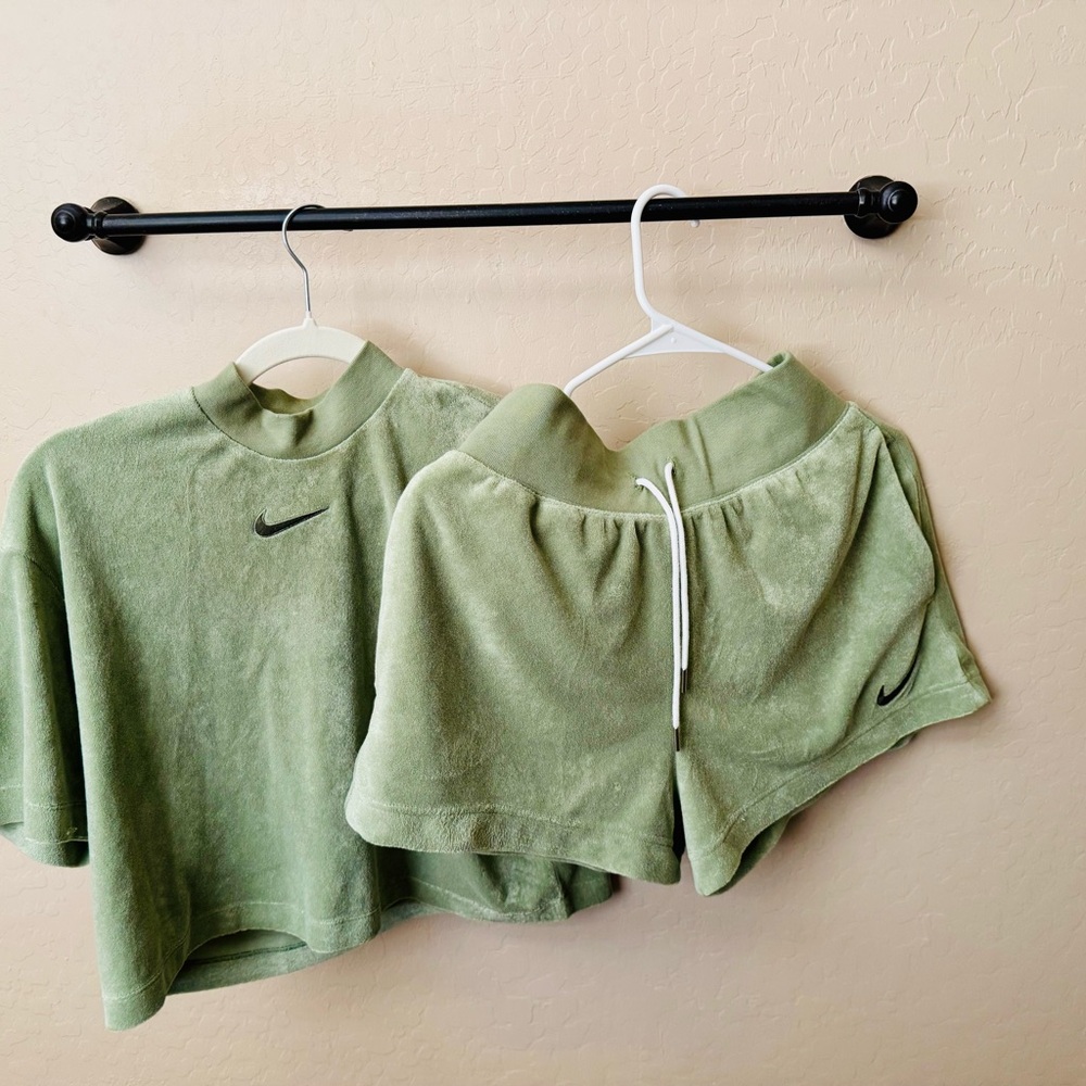 Brand new!-Nike Green Terry Cloth Outfit